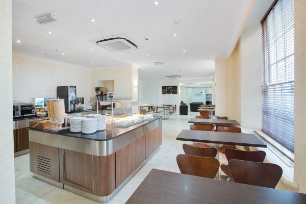Hotel Queens Park (London)